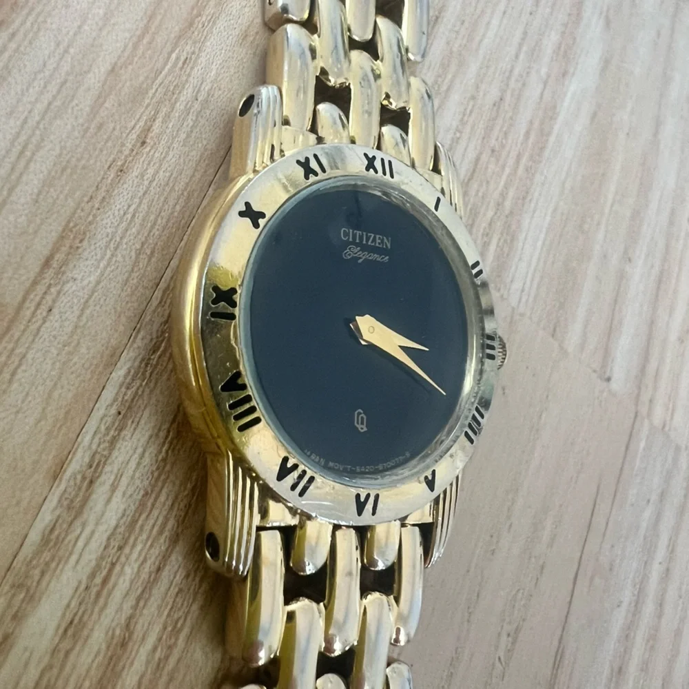 Citizen elegance ladies black dial gold tone dress watch NEW BATTERY